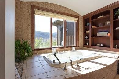Privacy, space, and connection to nature define this exceptional - photo 35