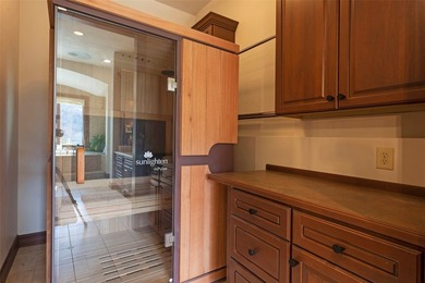 Privacy, space, and connection to nature define this exceptional - photo 38