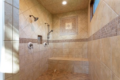 Privacy, space, and connection to nature define this exceptional - photo 39
