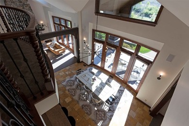 Privacy, space, and connection to nature define this exceptional - photo 45