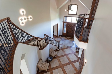 Privacy, space, and connection to nature define this exceptional - photo 47