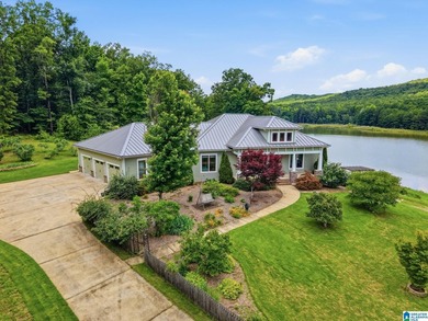PRIVATE LAKEFRONT ESTATE on 77+/- gated & fenced acres! Rarely - photo 3