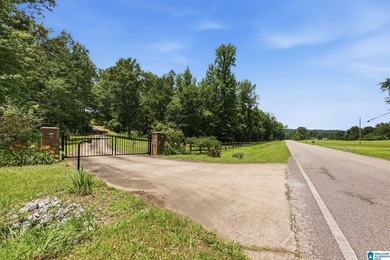 PRIVATE LAKEFRONT ESTATE on 77+/- gated & fenced acres! Rarely - photo 10