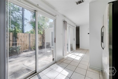 Rare opportunity to own a corner 3 bedroom, 2 bathroom - photo 12