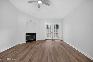 This well-maintained 3-bedroom, 2-bathroom home in Jacksonville - photo 3