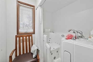 Have you been wanting for a Grinnell acreage? This one might be