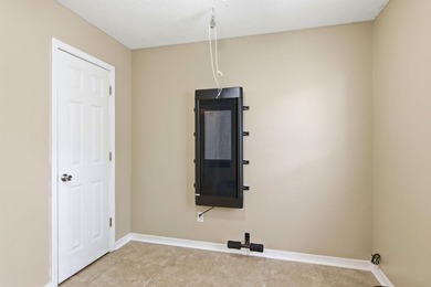 Welcome home to this cute and practical 3-bedroom, 2-bath HOME - photo 24