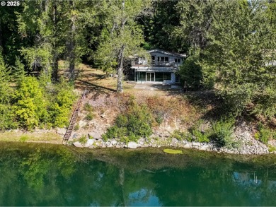 Lake Home For Sale in Salem, Oregon