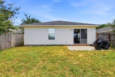 Welcome home to this cute and practical 3-bedroom, 2-bath HOME - photo 32