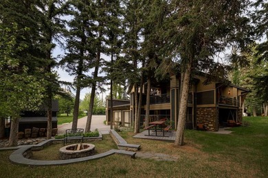 Situated at the base of Heart Mountain, the hamlet of Lac Des - photo 38