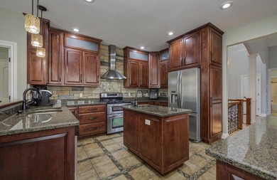 Experience lake living in this beautifully designed 4 bedroom, 3 - photo 15
