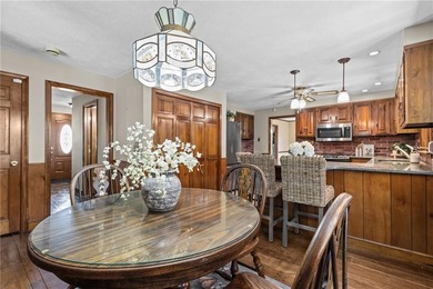 Welcome to a stately home ideally sited in desirable Ferncliffe - photo 16