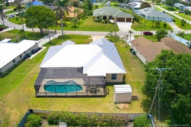 Welcome to this stunning 3 bedroom, 2.5 baths POOL home at - photo 10