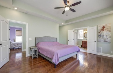 Experience lake living in this beautifully designed 4 bedroom, 3 - photo 21