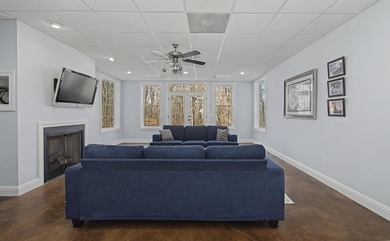 Experience lake living in this beautifully designed 4 bedroom, 3 - photo 26