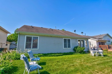 Perfectly situated in the popular Fieldstone neighborhood, this - photo 29