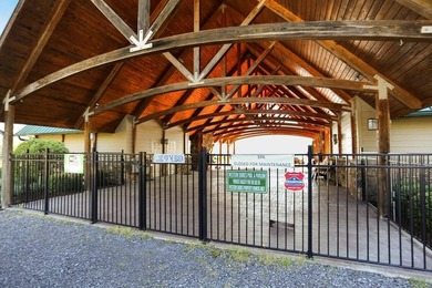 Experience lake living in this beautifully designed 4 bedroom, 3 - photo 42