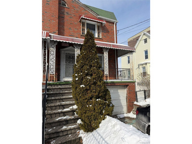 WELCOME TO 4727 Matilda Avenue. Single family 3-bedroom duplex - photo 2