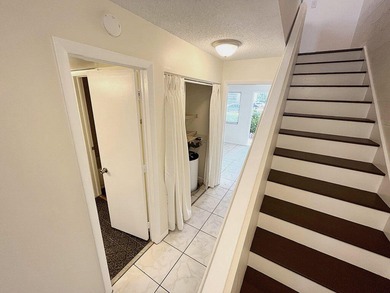 Great location condo all ages in heart of West Palm Beach