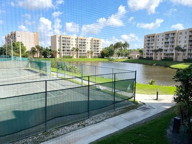 Great location condo all ages in heart of West Palm Beach