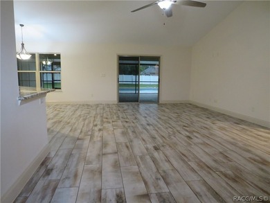 Welcome to a home designed for those who value comfort, privacy - photo 6