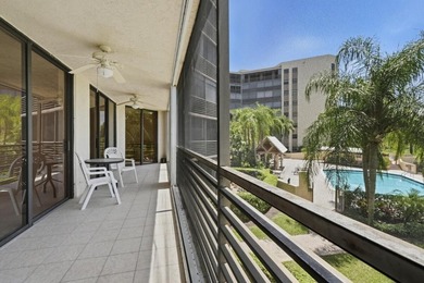 Beautiful 2nd floor 2-bedroom, 2-bath condo in Senior Community - photo 4