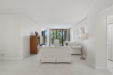 Beautiful 2nd floor 2-bedroom, 2-bath condo in Senior Community - photo 7