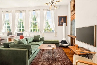 School House Rock! | Historic Top-Floor Loft in the Heart of - photo 12