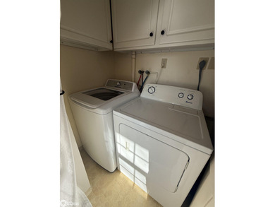 Great opportunity to own a beautifully remodeled duplex just - photo 12