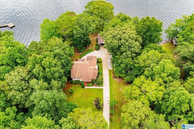 THIS IS IT! A WATER FRONT HOME ON A FLAT LOT WITH 1.11 ACRES ON - photo 6
