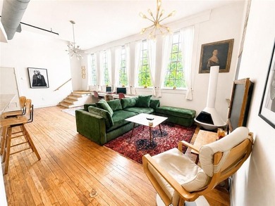 School House Rock! | Historic Top-Floor Loft in the Heart of - photo 16