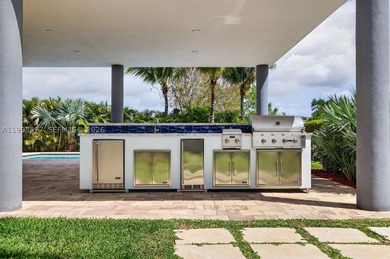 Welcome to an exceptional residence in the prestigious gated - photo 22