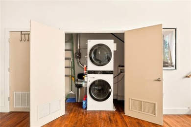 School House Rock! | Historic Top-Floor Loft in the Heart of - photo 23