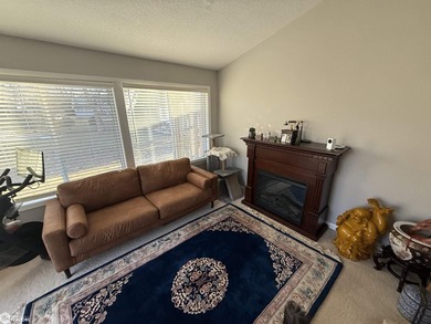Great opportunity to own a beautifully remodeled duplex just - photo 24