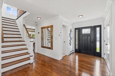 Nestled in the heart of desirable Massapequa and just minutes - photo 25
