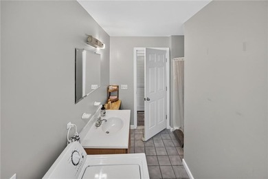 This classic seaside retreat is ready for you as its next owner - photo 28
