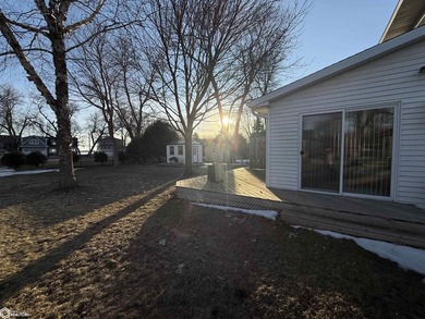 Great opportunity to own a beautifully remodeled duplex just - photo 31
