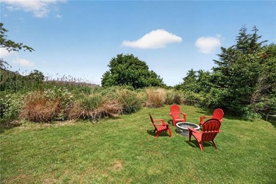 This classic seaside retreat is ready for you as its next owner - photo 31