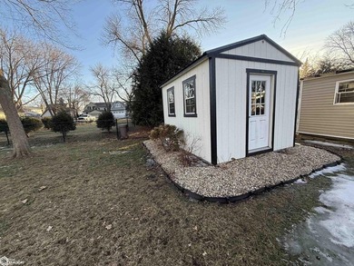 Great opportunity to own a beautifully remodeled duplex just - photo 33