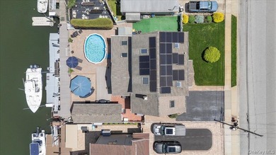 Nestled in the heart of desirable Massapequa and just minutes - photo 43