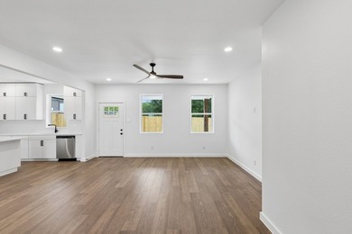 Welcome to this beautifully crafted new construction home - photo 5