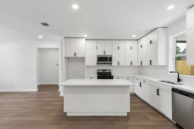 Welcome to this beautifully crafted new construction home - photo 8