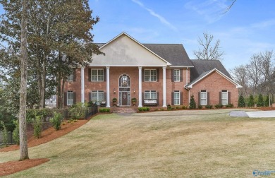 Lake Tuscaloosa Home For Sale in Tuscaloosa Alabama