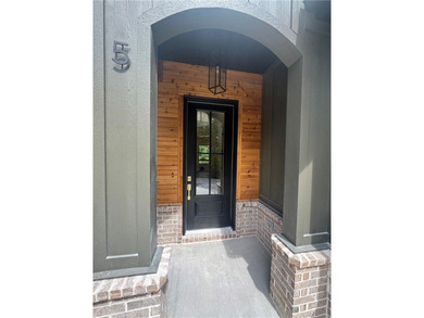 Experience luxury New Construction living in beautiful Bella - photo 2