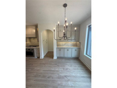 Experience luxury New Construction living in beautiful Bella - photo 10