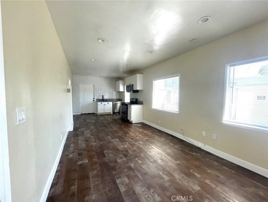 Prime Investment Opportunity in Long Beach! This fully - photo 6