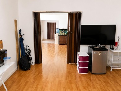 Discover this duplex in the heart of miami. Each unit 3 bed 1 - photo 3