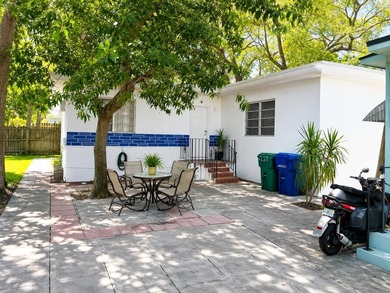 Discover this duplex in the heart of miami. Each unit 3 bed 1 - photo 5