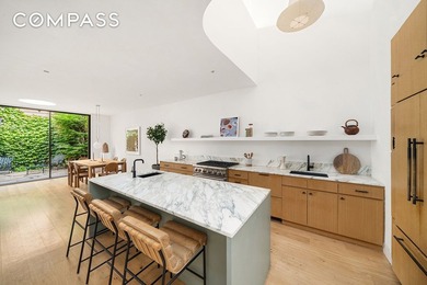 Welcome to 96 Franklin Street a once in a lifetime opportunity - photo 3