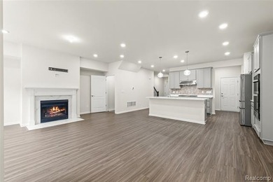 READY FOR IMMEDIATE OCCUPANCY, NORTH FACING, WELL MAINTAINED - photo 10